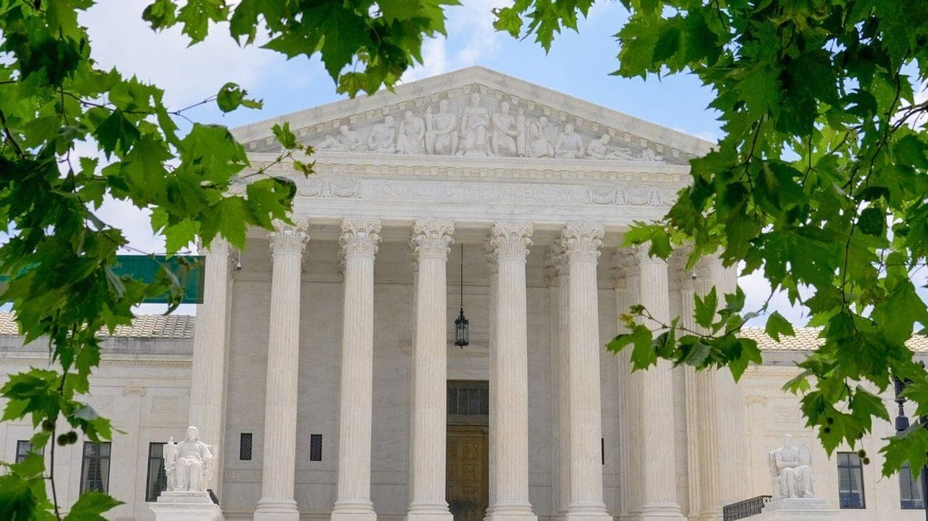 La Suprema Corte de Estados Unidos rechazó el intento de Donald Trump de eliminar la ciudadanía por nacimiento y ratificó la vigencia de la Decimocuarta Enmienda.