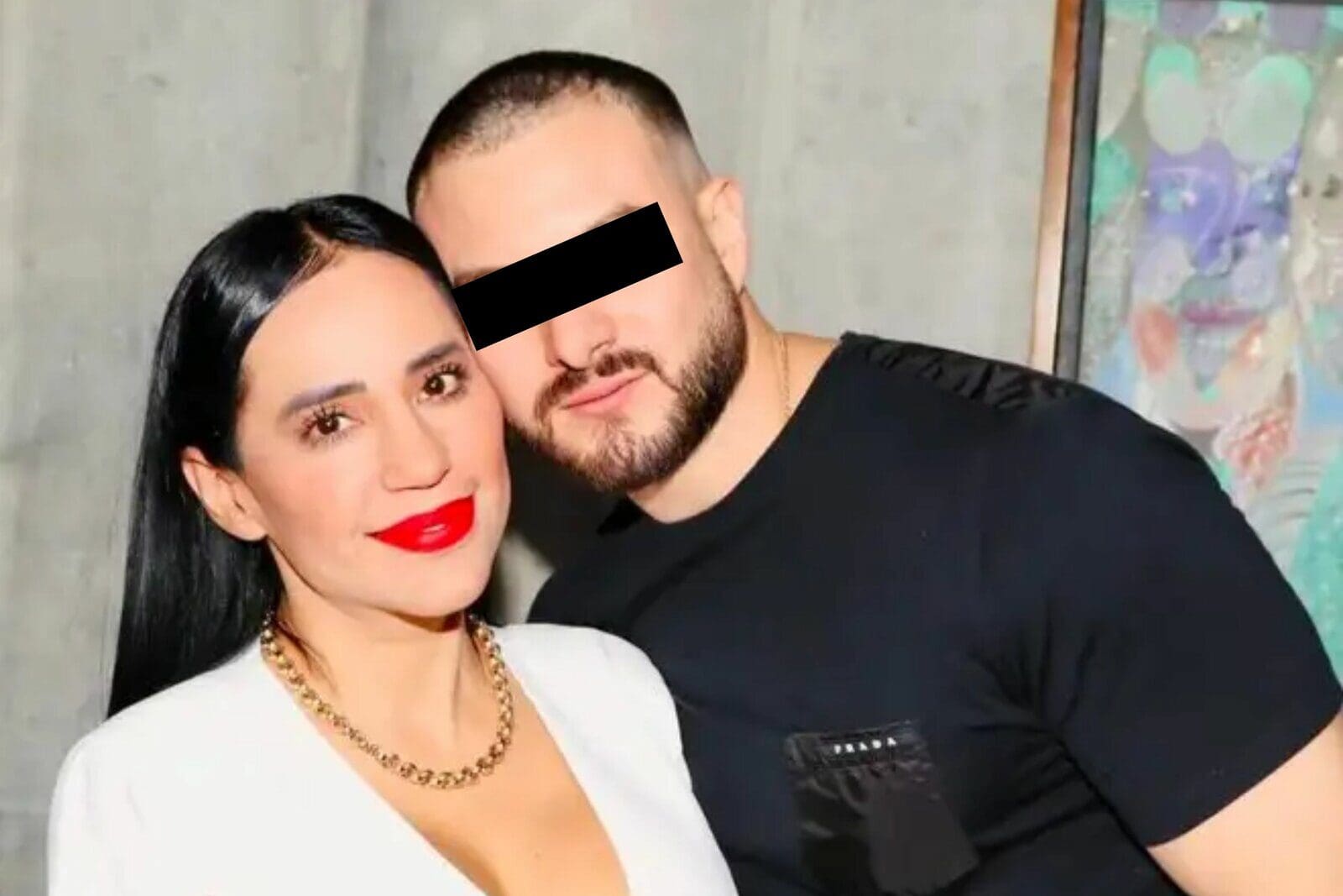 Eduardo “N”, presunta pareja de Sandra Cuevas, fue detenido por un presunto fraude de más de ocho millones de pesos y trasladado a Torreón para enfrentar la justicia.