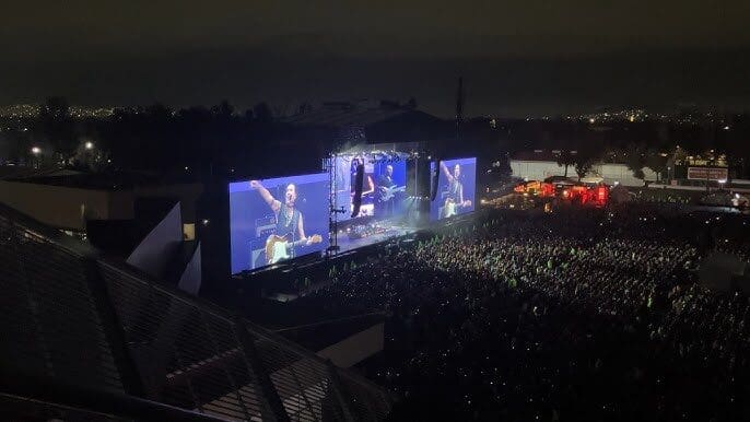 Caifanes reunió a 65 mil personas en el Estadio GNP con un concierto histórico que incluyó grandes éxitos y un homenaje a madres y padres buscadores.