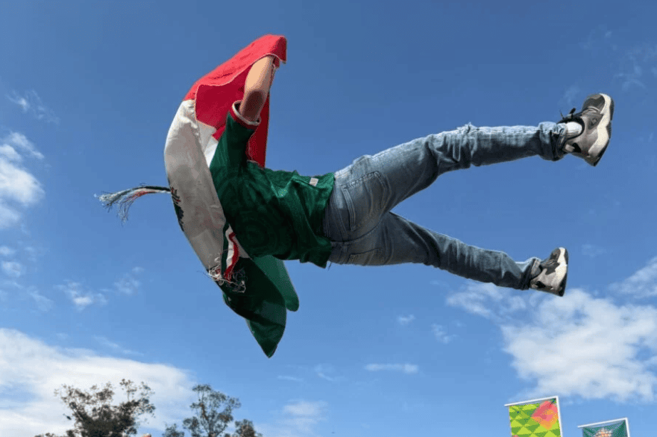 Conoce los riesgos médicos y las posibles consecuencias legales del festejo quiere volar, una práctica cada vez más común durante las celebraciones de la Selección Mexicana.
