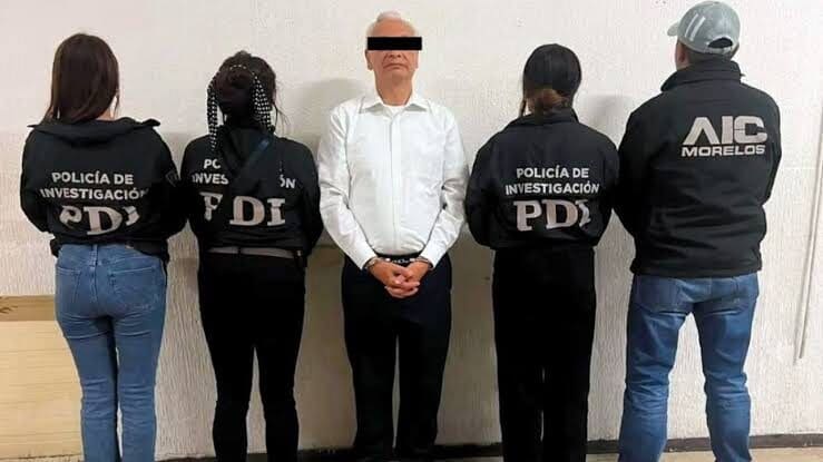 Víctor ‘N’, exdirector de Pemex, fue vinculado a proceso por violencia familiar. Aunque su esposa le otorgó el perdón, la Fiscalía continuará la investigación.