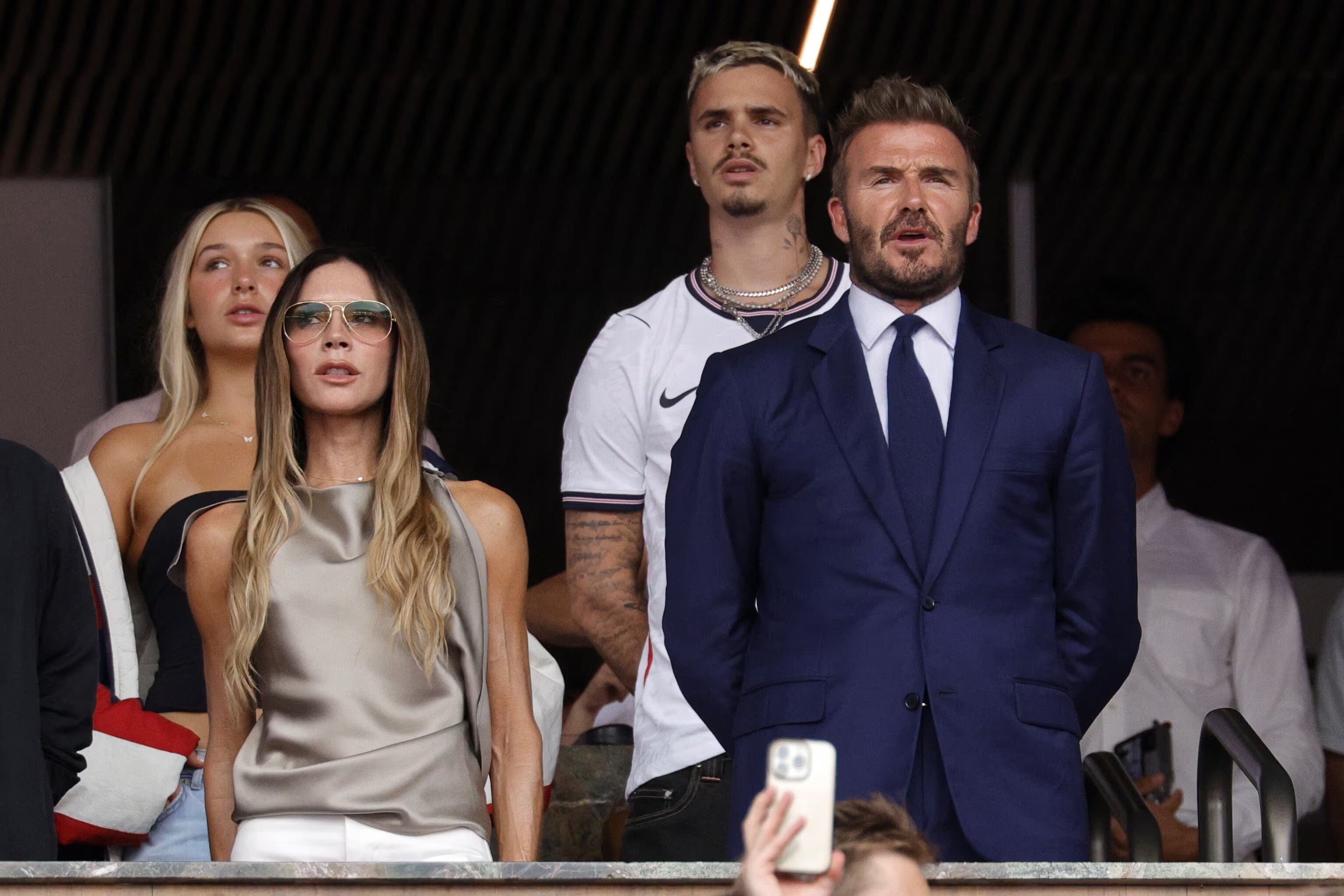 David Beckham, Mick Jagger y Louis Tomlinson fueron algunos de los famosos que asistieron a la semifinal entre Argentina e Inglaterra.