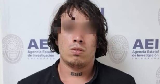 Un juez declaró legal la detención de un joven acusado del feminicidio de su madre en Chihuahua. La audiencia de vinculación fue programada para el 6 de julio.