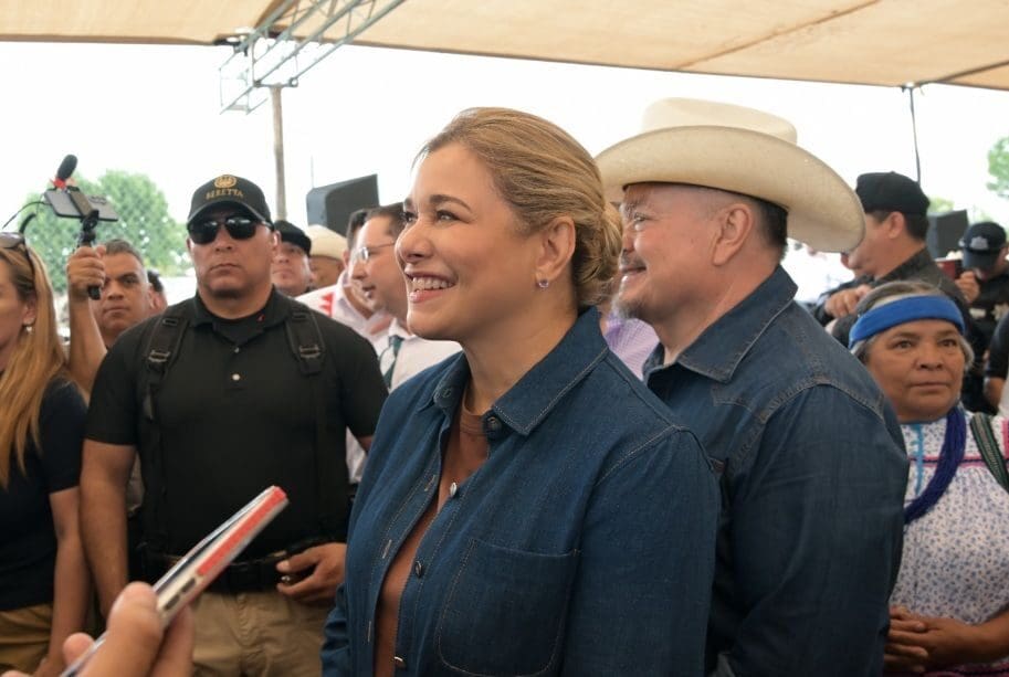 Maru Campos aseguró que los funcionarios estatales tienen libertad para expresar simpatías políticas y minimizó la polémica por una publicación del Ichijuv.