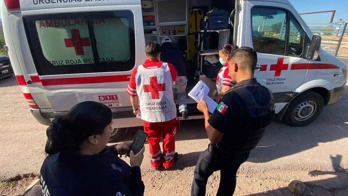 Un hombre de 37 años fue víctima de un presunto asalto en la presa Chihuahua, donde resultó herido con una navaja y fue trasladado a un hospital.