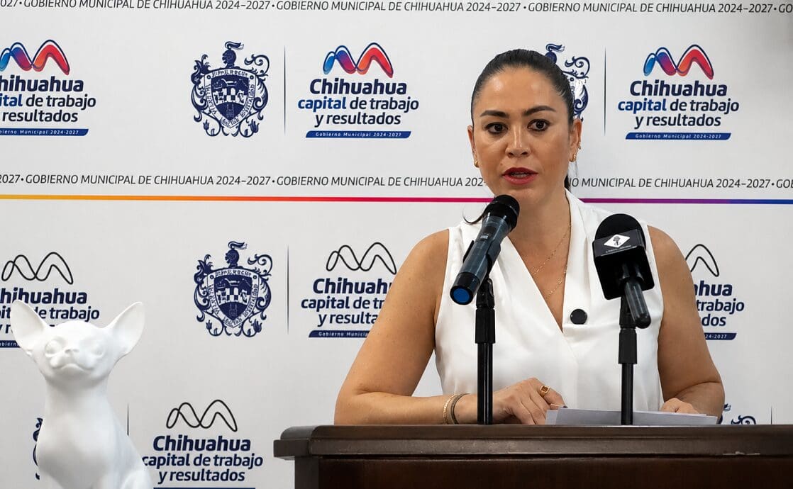 El Gobierno Municipal de Chihuahua lanzó la convocatoria Chihuahua Deja Huella, que otorgará 25 mil pesos a 15 artistas para intervenir esculturas del perro Chihuahua.