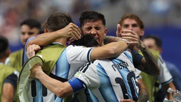 Argentina remontó un 2-0 para vencer 3-2 a Egipto y avanzar a los cuartos de final del Mundial 2026 con un gol de Enzo Fernández.