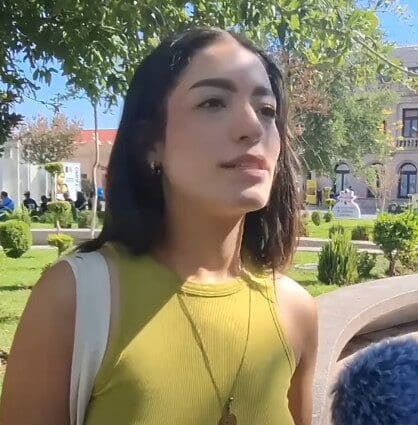 Karina Paola Caro Escudero irrumpió en un evento de César Jáuregui para exigir justicia por el asesinato de su padre y denunciar la falta de avances en la investigación.