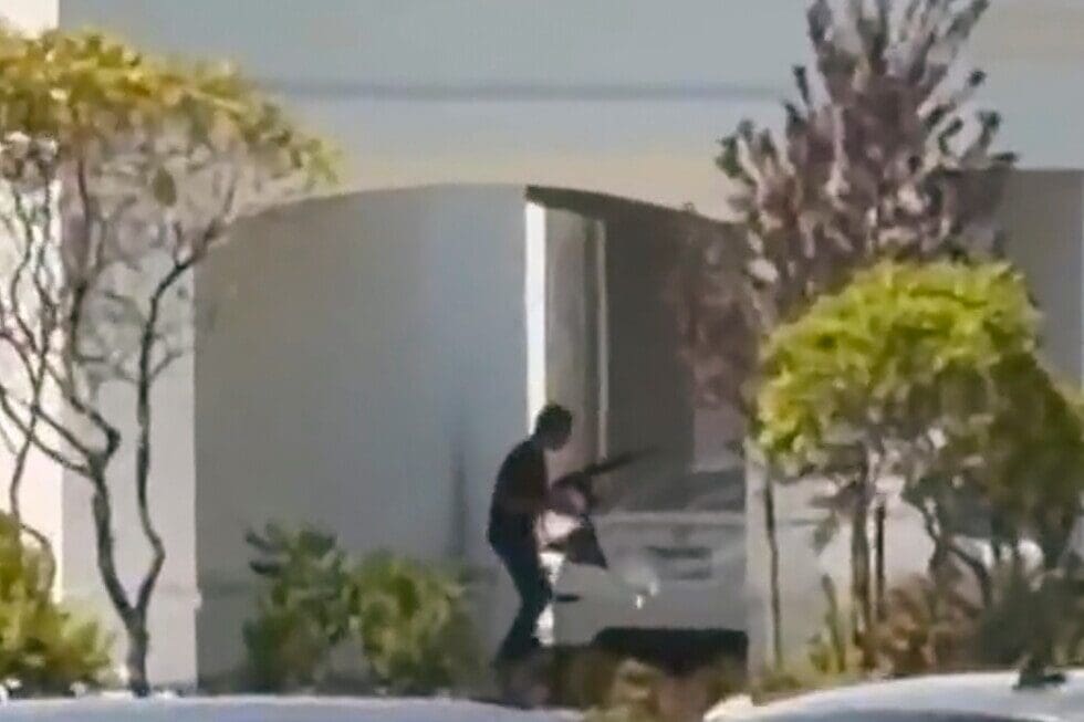 Un tiroteo en un restaurante In-N-Out de Twin Falls, Idaho, dejó tres muertos y siete heridos; las autoridades investigan el motivo del ataque.