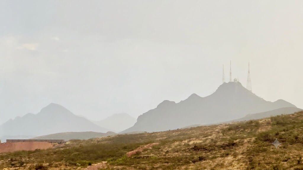 Chihuahua tendrá hoy una máxima de 32°C, con onda de calor en el noreste y lluvias muy fuertes al suroeste por el monzón mexicano.
