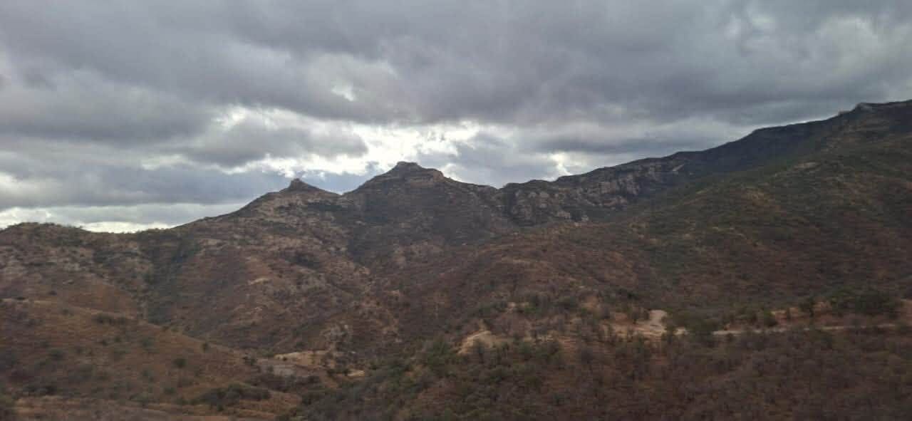 Conagua pronostica tormentas con chubascos, descargas eléctricas y vientos de hasta 45 km/h en regiones del norte de Chihuahua.