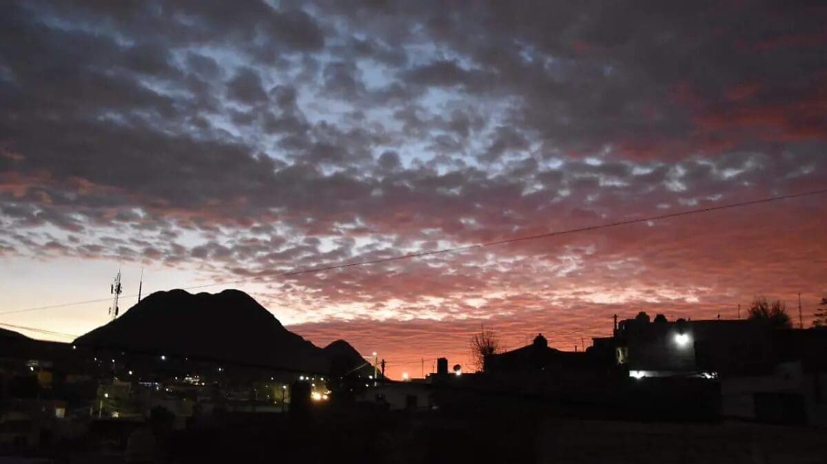 Chihuahua Capital tendrá este viernes una máxima de 32 grados, con posibilidad de tormentas o chubascos dispersos durante el día y la noche.