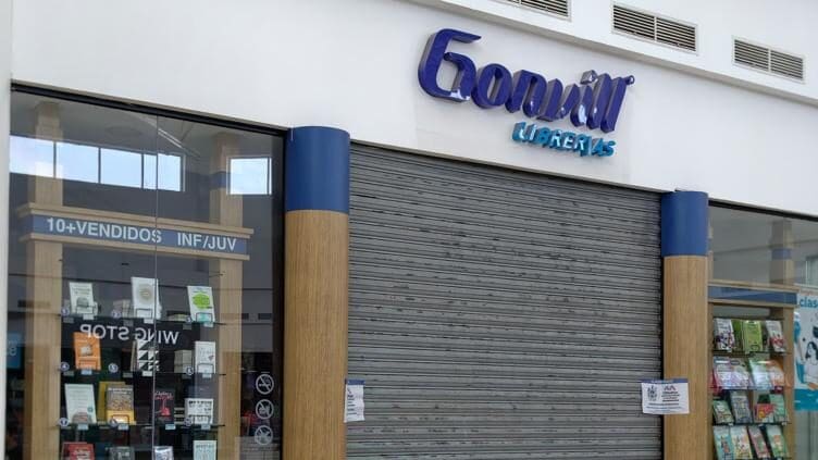 Clausuran la librería Gonvill en Fashion Mall de Chihuahua por omitir la atención de un acta y no presentar documentación requerida.