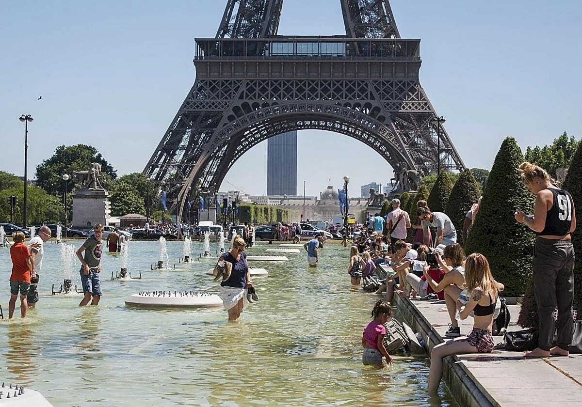 Francia registra 7 mil 300 fallecidos por ola de calor en el verano 2026, el más cálido jamás documentado en Europa occidental. Casi tres cuartas partes de las víctimas de julio son personas mayores de 75 años.