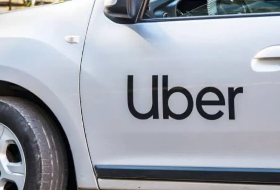 Uber anunció el despido de 3 mil 300 empleados a nivel global como parte de una reestructuración para reducir su estructura jerárquica.