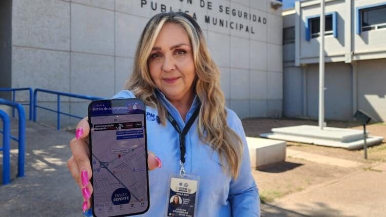 Habitantes de Chihuahua Capital pueden solicitar rondines de vigilancia de la Policía Municipal mediante la aplicación Marca el Cambio desde su celular.