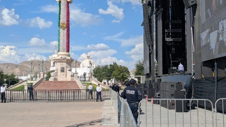 El Centro de Chihuahua registró poca afluencia pasadas las 4 de la tarde, sin personas apartando lugares frente al escenario del Grito.