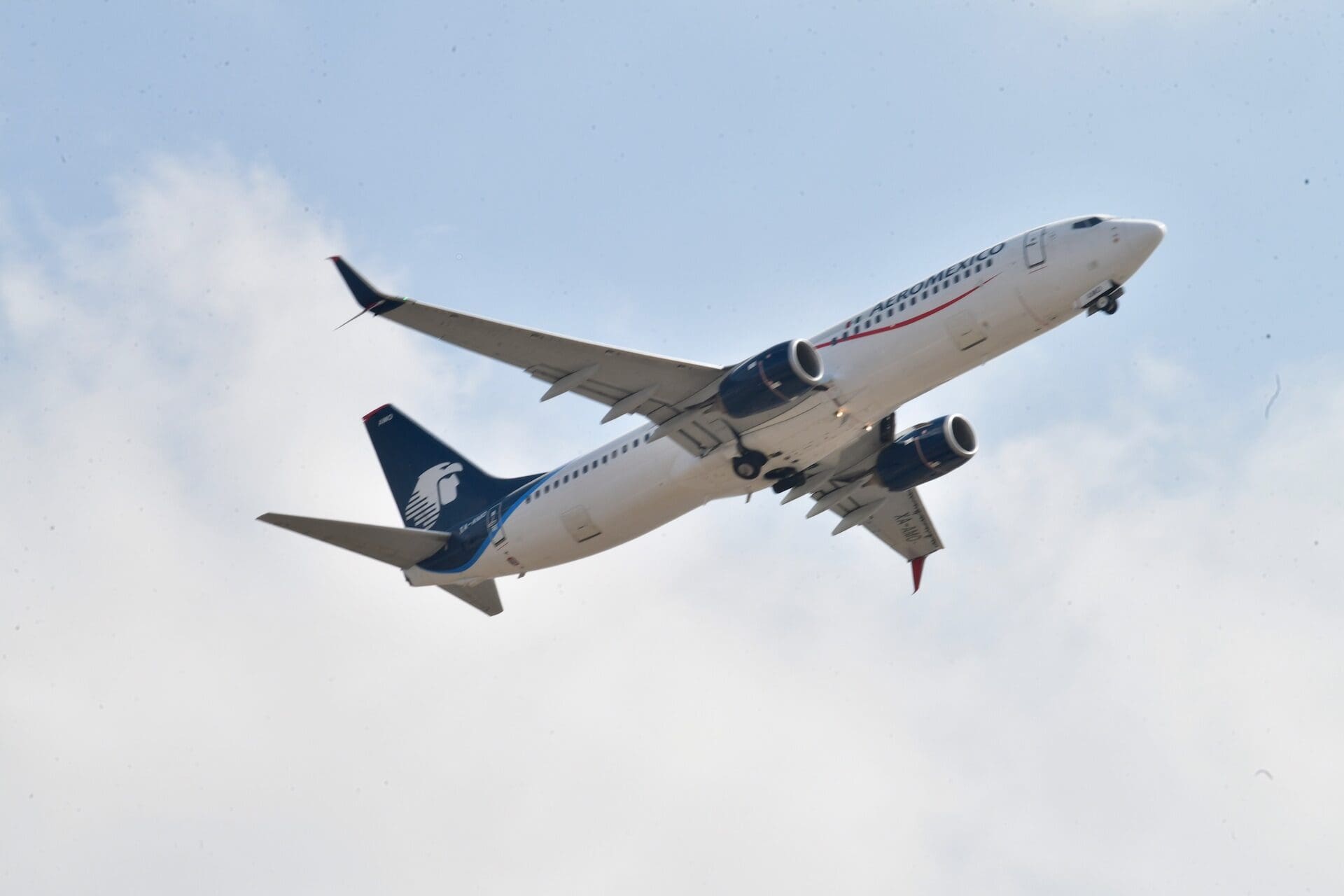Gobierno federal investiga una posible filtración de datos de Aeroméxico tras detectar en Telegram una supuesta base con más de 15 millones de registros.