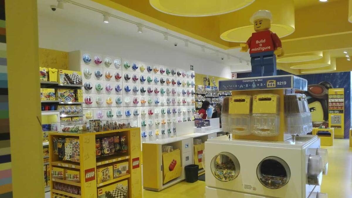 LEGO anunció una inversión de 400 millones de dólares en Nuevo León para ampliar su producción y generar más de mil 300 empleos.