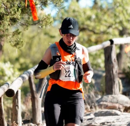Chihuahua by UTMB reúne a 1,100 atletas de 27 países en las Barrancas del Cobre, junto a más de 131 corredores rarámuri en distintas pruebas.