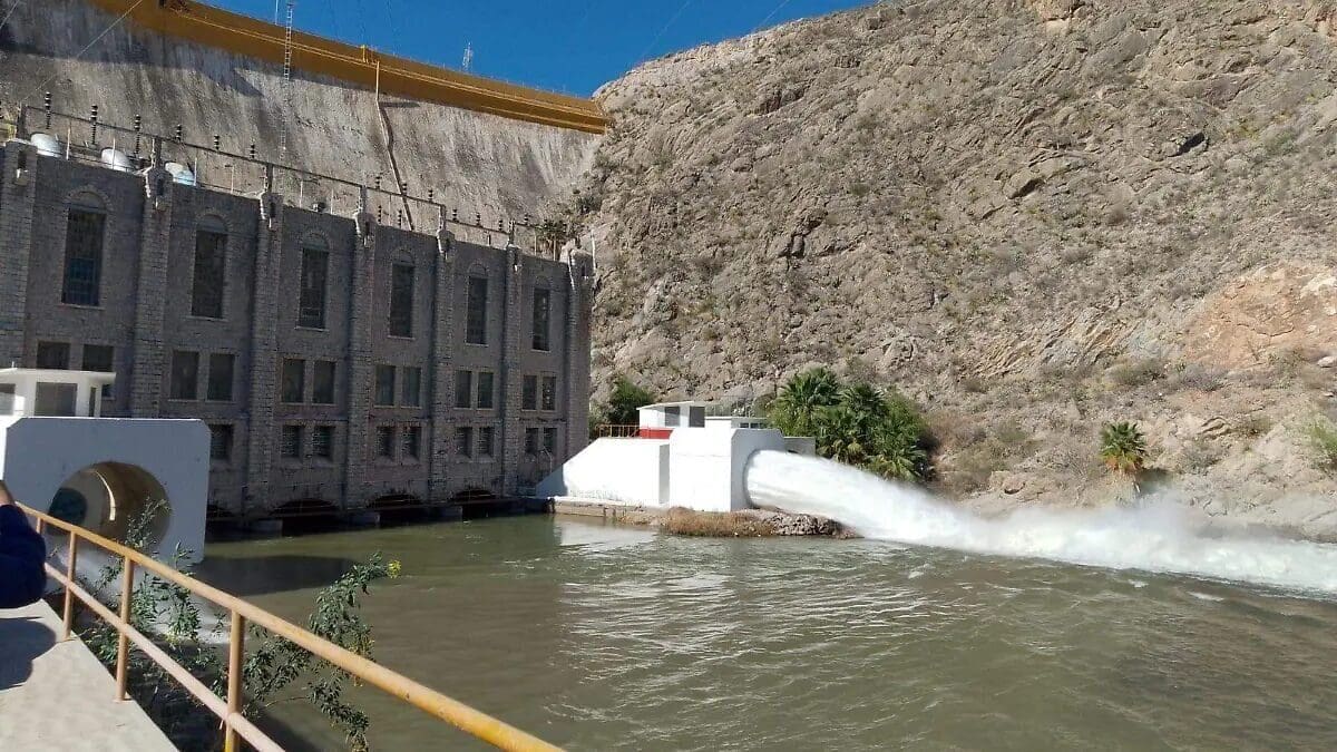 Buscan recuperar 300 millones de metros cúbicos de agua para mejorar las condiciones de riego agrícola en el Distrito 005 durante 2027.