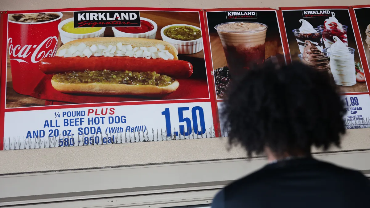 Costco cambia la receta de sus famosos hot dogs