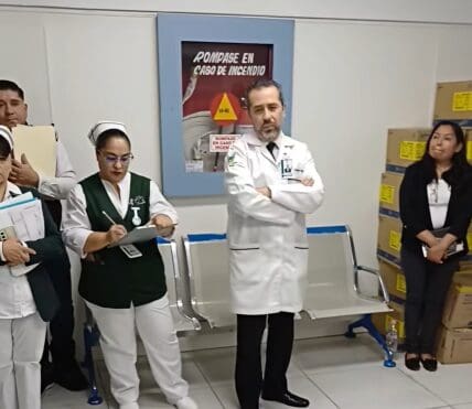 Médico denuncia plaga de cucarachas y grave desabasto en hospital del IMSS