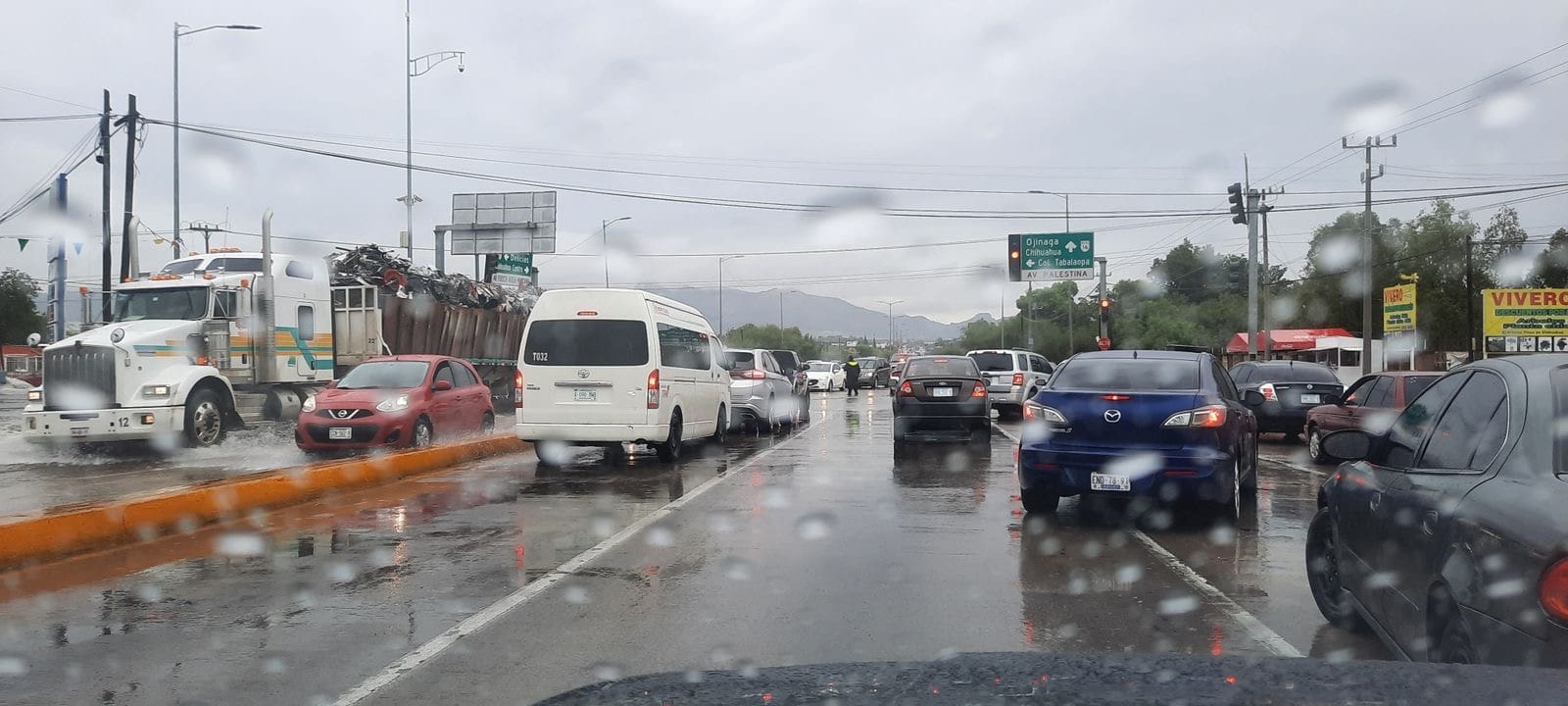 Pronostican lluvias y frente frío para este jueves y viernes