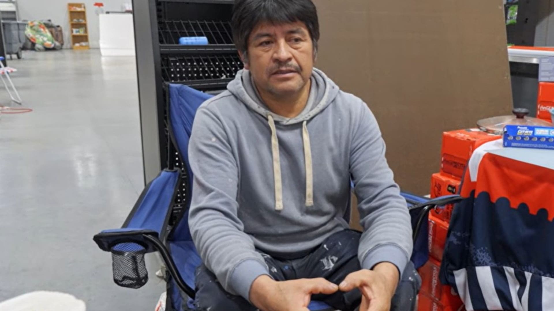 El mexicano Juan García ganó 250 mil dólares tras pasar 202 días dentro de un supermercado durante un reto organizado por MrBeast.