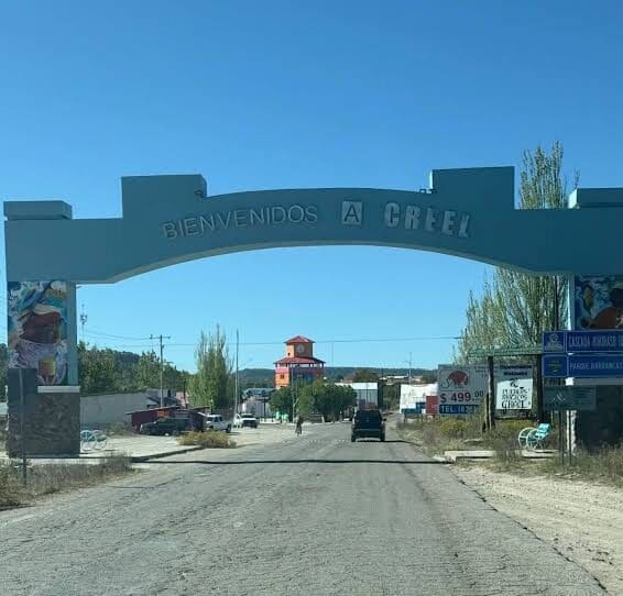 Un padre y su hijo fueron hallados sin vida con impactos de bala en el Barrio La Terminal, en Creel, Bocoyna. Conoce lo que informó la Fiscalía.