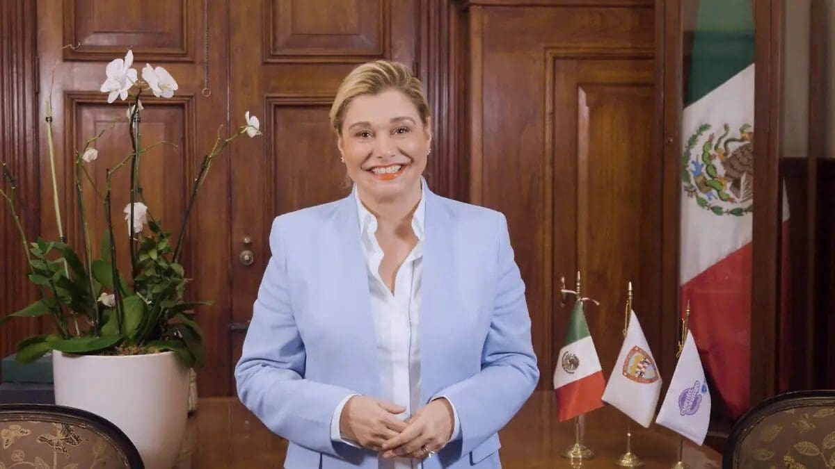 Maru Campos anunció la llegada de un acelerador lineal a Chihuahua para fortalecer los tratamientos contra el cáncer. El equipo será sometido a pruebas.