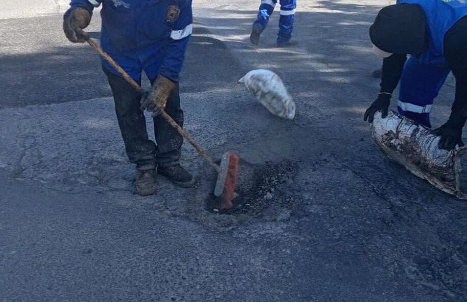 Anuncian operativo de bacheo en diez vialidades clave
